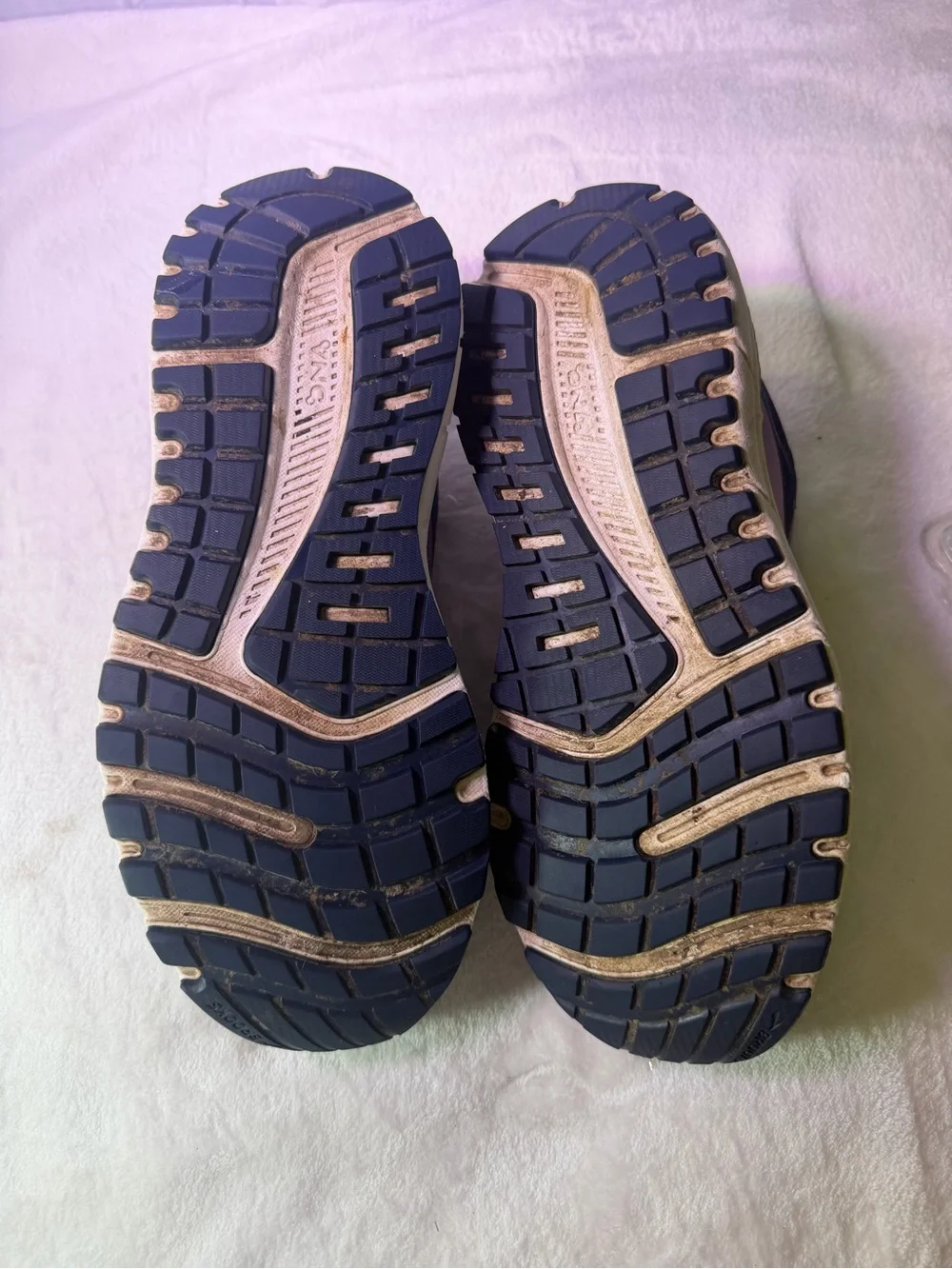Brooks Ariel Women's Running Shoe - Navy with Pink Accents